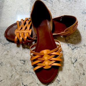 Mossimo Flats